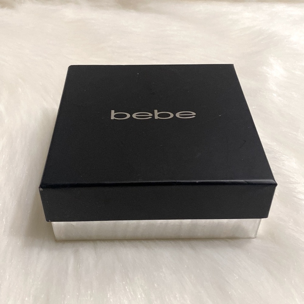 Bebe Earrings and Necklace Set NWT Excellent Condition - Picture 9 of 10